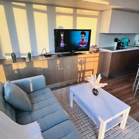 Cozy Condo In Downtown Toronto + Free Parking Kültér fotó