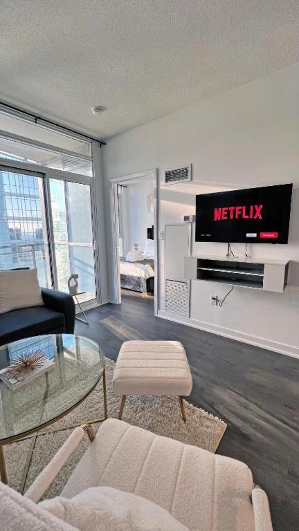 Cozy Condo In Downtown Toronto + Free Parking Kültér fotó