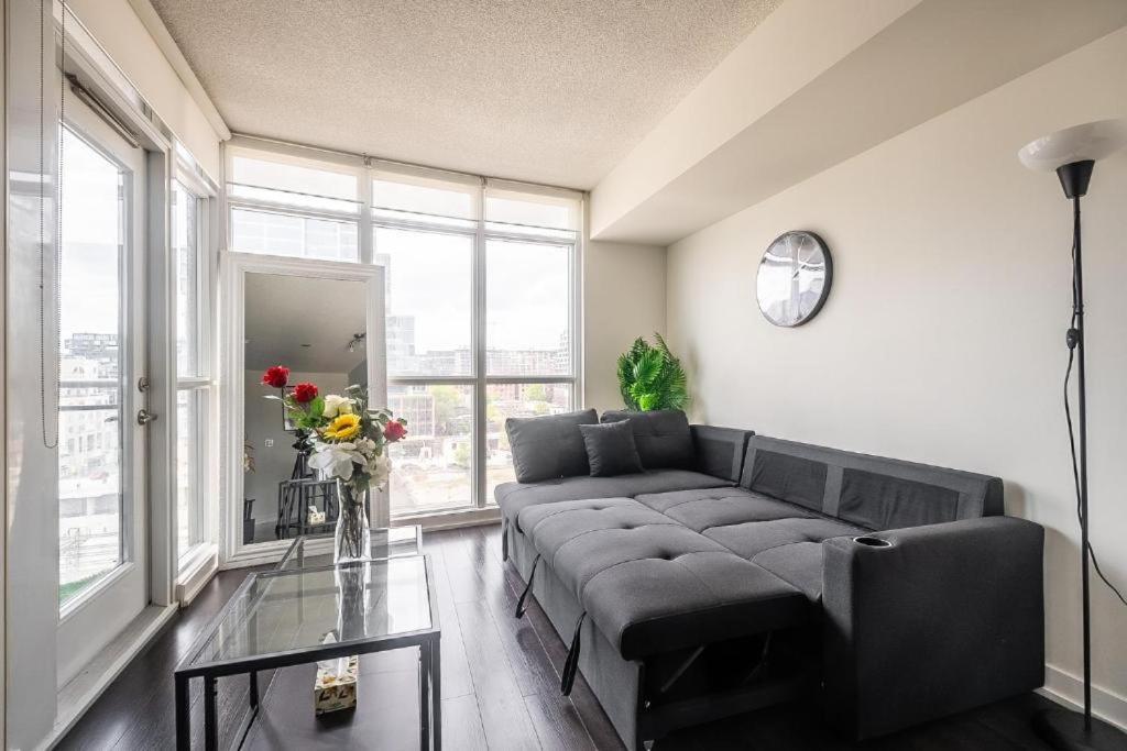 Cozy Condo In Downtown Toronto + Free Parking Kültér fotó