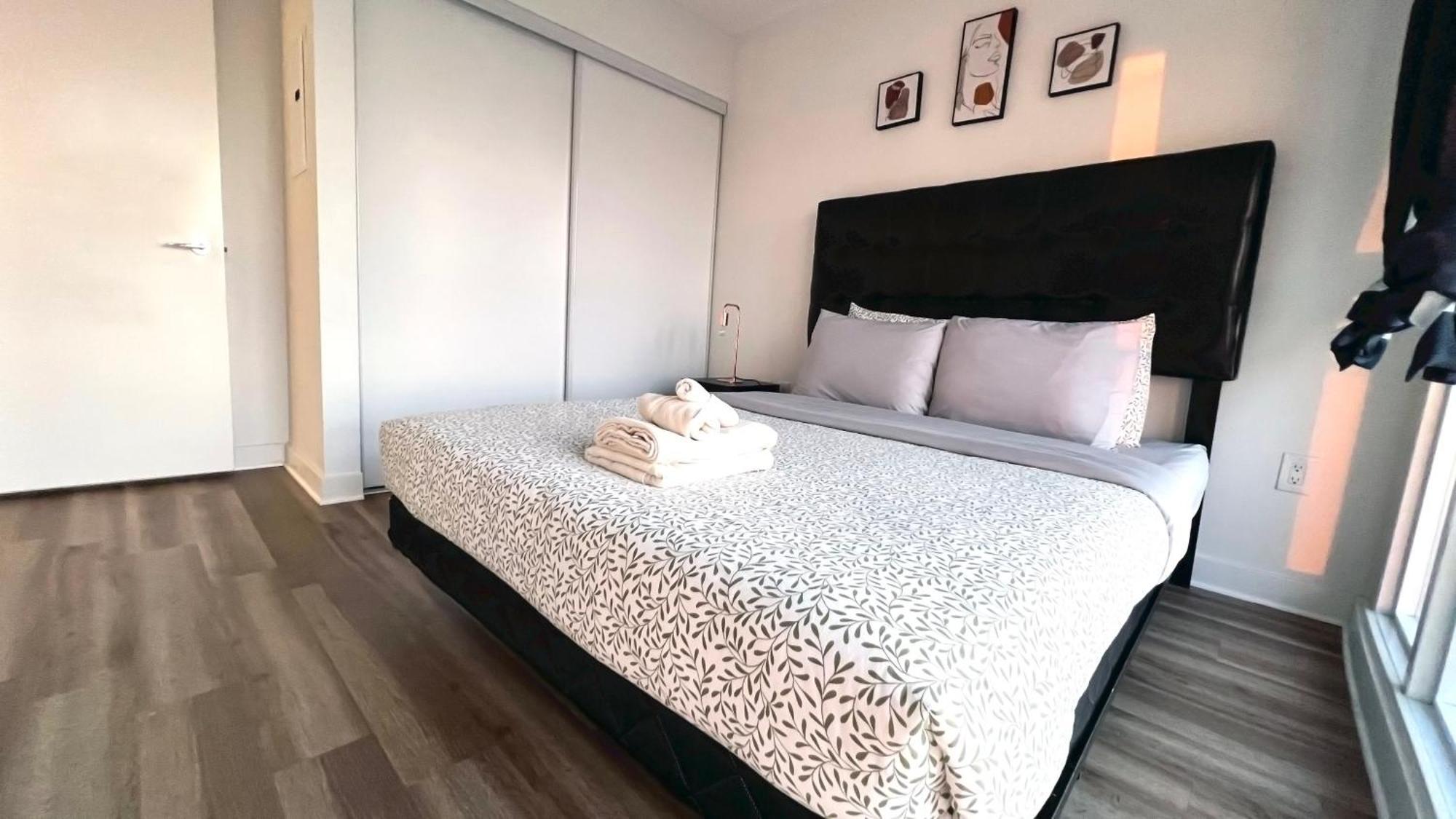 Cozy Condo In Downtown Toronto + Free Parking Kültér fotó
